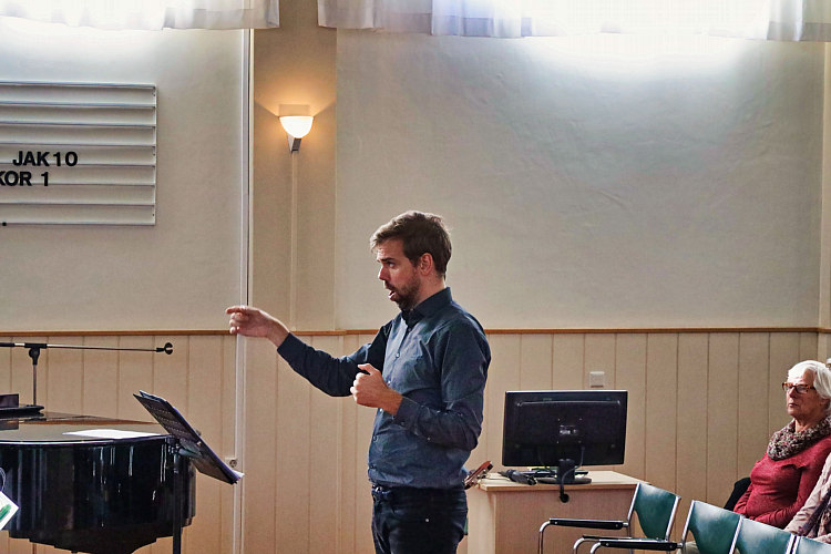 27 okt 2018 - Groot mannenkoor Midden Holland en gemengd koor Encore in de Geref.Kerk_22